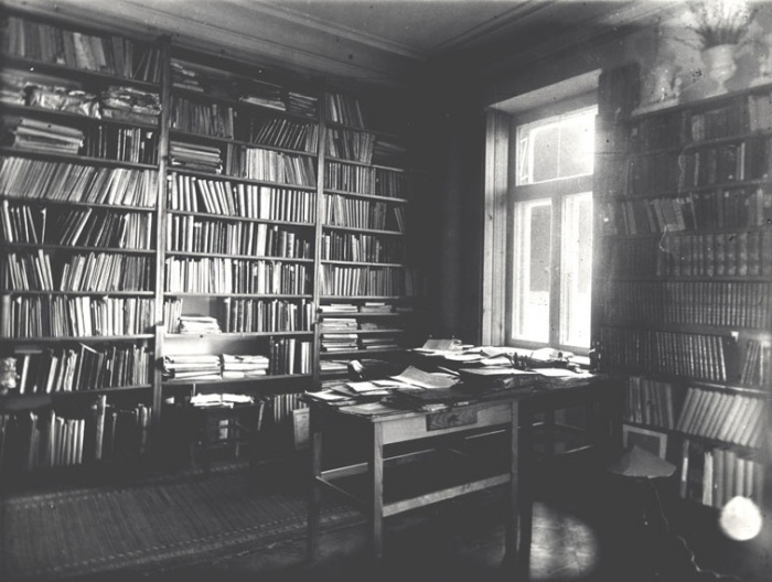 700px-802-Бібліотека Груш. на Паньк.1929